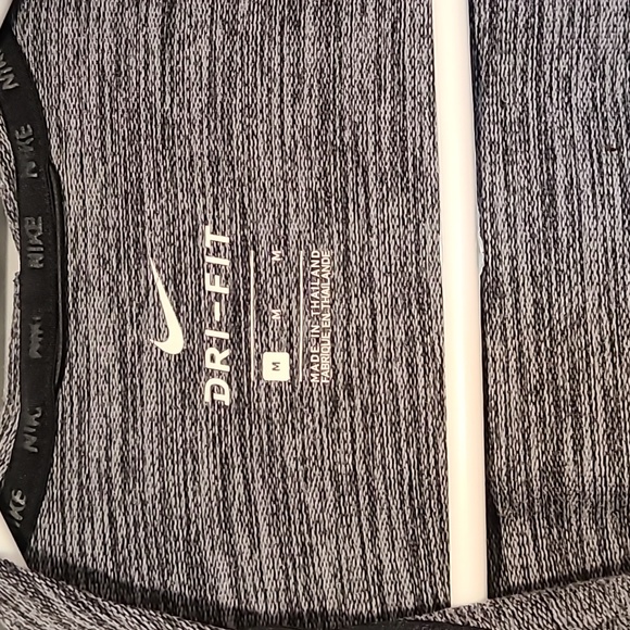 Nike dri-fit jacket - Picture 2 of 2